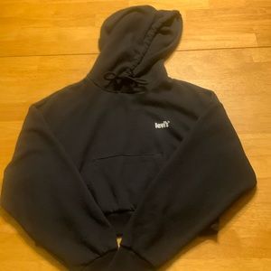 Levi cropped hoodie M
